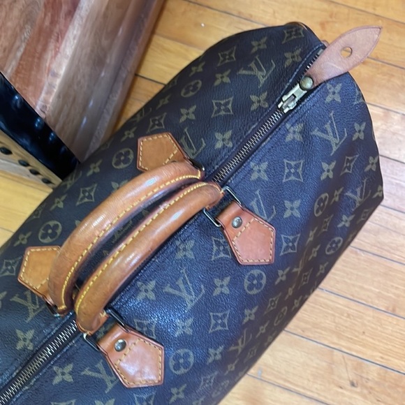 Vintage Louis Vuitton Speedy 40 - Picture 2 of 8